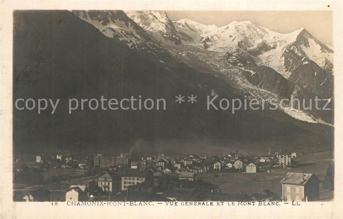 Chamonix Vue Generale et le Mont Blanc Alpes Francaises
