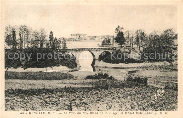 Hendaye Pyrenees Atlantiques Pont du Boulevard de la plage Hôtel Eskualduna
