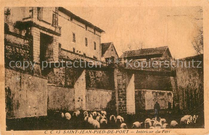 Saint-Jean-Pied-de-Port Interieur du Fort Schafherde