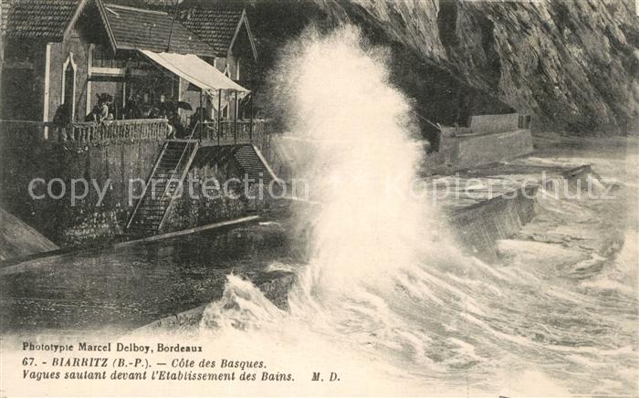 Biarritz Pyrenees Atlantiques Vagues saulant devan l Etablissement des Bains