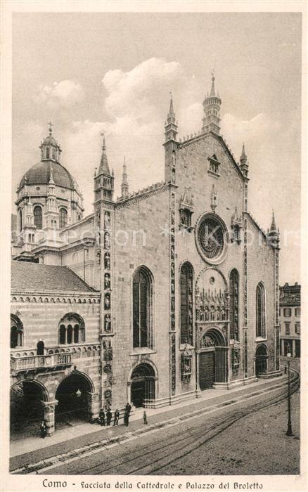 Como Lago di Como Facciata della Cattedrale e Palazzo del Broletto