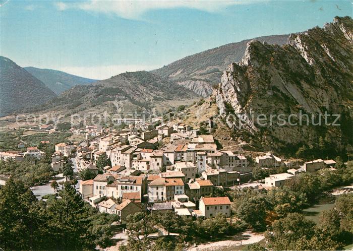 Serres Hautes-Alpes Vue generale Le rocher de la Pignolette