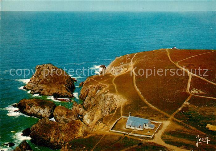 Cleden-Cap-Sizun La chapelle Saint They et la cote sauvage