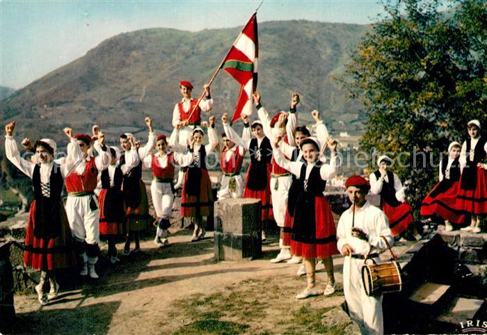Saint-Jean-Pied-de-Port Folklore Basque Fandango Garaztarrak