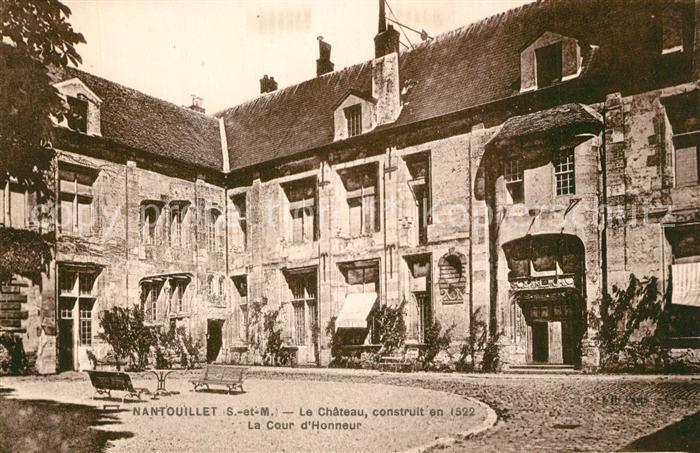 Nantouillet Chateau XVIe siècle Cour d Honneur Schloss