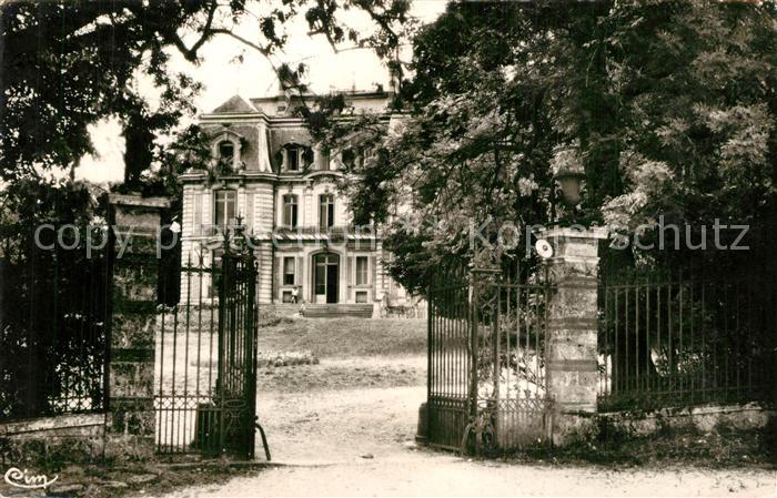 Limours Entrée du Chateau Schloss