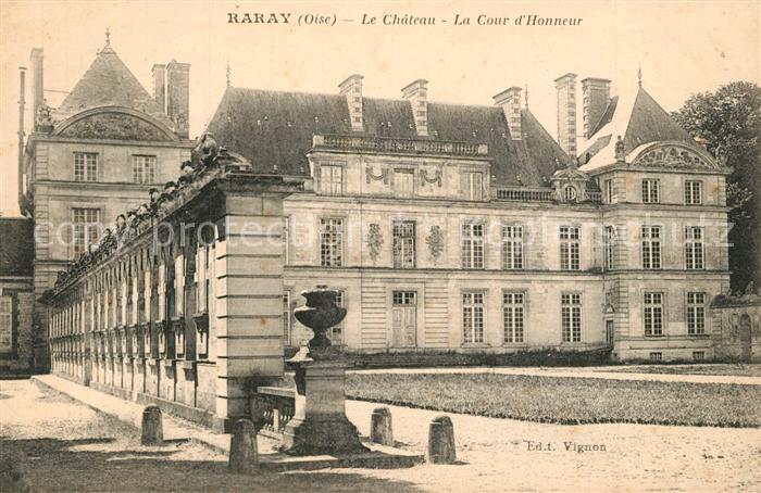Raray Chateau Cour d Honneur Schloss