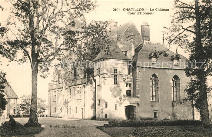 Chatillon-sur-Seine Chateau Cour d_Honneur