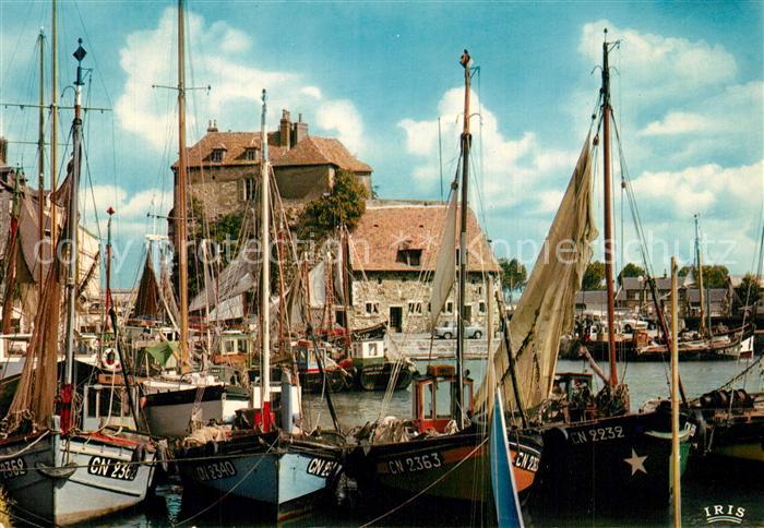 Honfleur Bateaux de pêche dans le port et la Lie
