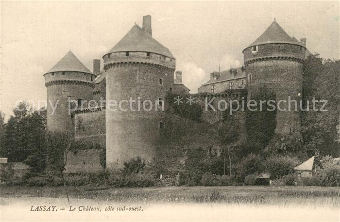 Lassay-les-Chateaux Le Chateau cote sud ouest
