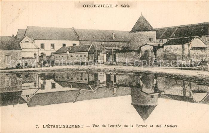 Caillouet-Orgeville Etablissement Vue de l’entree de la Ferme et des Ateliers