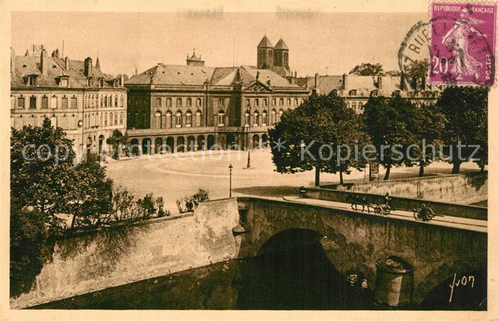 Metz  57 Moselle La Place de la Comedie et le Theatre