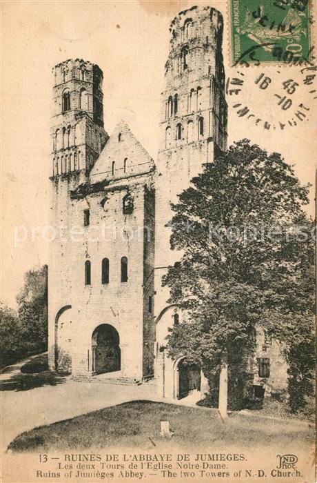 Jumieges Ruines de l’Abbaye de Jumieges Les deux Tours de l’Eglise Notre Dame
