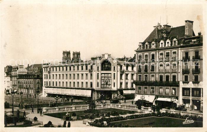 Rennes Ille-et-Vilaine Un coin des Jardins sur la Vilaine Entree de la Rue de Ro