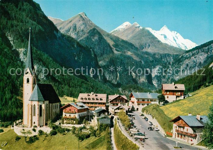 Heiligenblut Kaernten Ortsansicht mit Kirche und Grossglockner