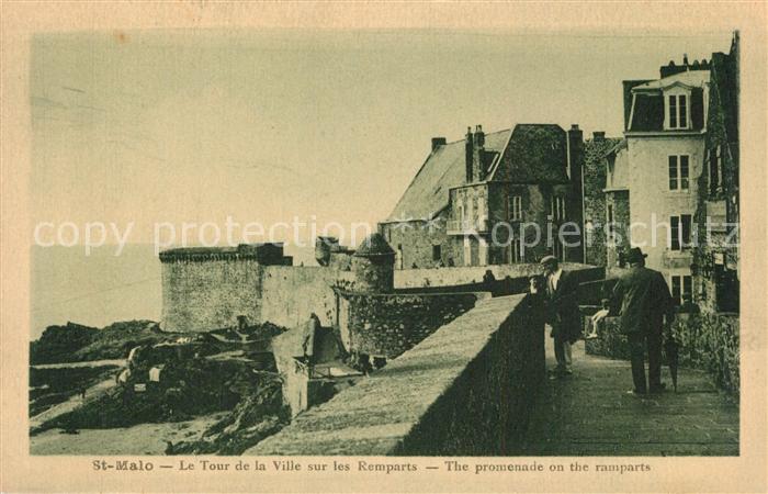 Saint-Malo 35 Le Tour de la Ville sur les Remparts