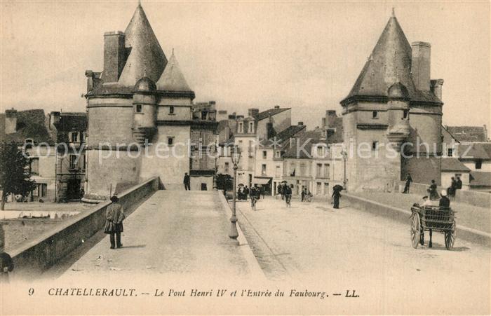 Chatellerault Le Pont Henri IV et l’Entree du Faubourg