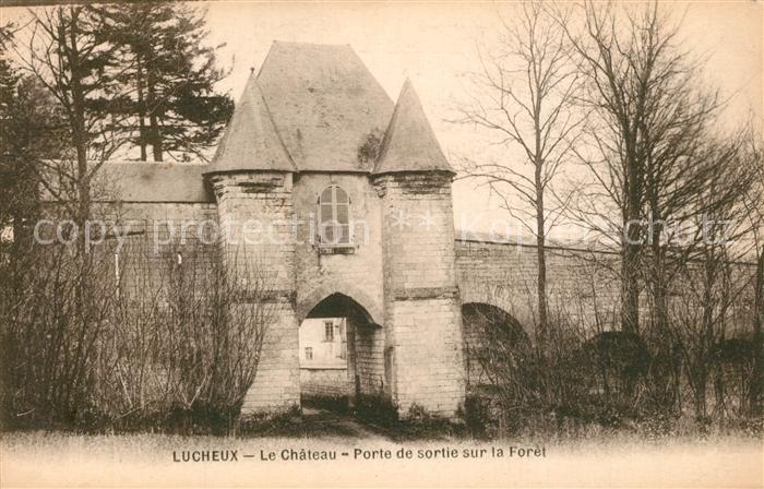 Lucheux Le Chateau Porte de sortie sur la Foret