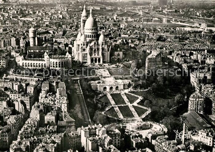 Paris Vue aerienne La Basilique du Sacre Coeur de Montmartre