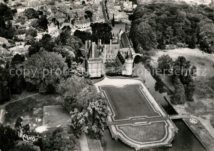 Maintenon Le Chateau Vue aerienne