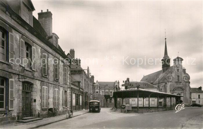 Maintenon Place Saint Pierre