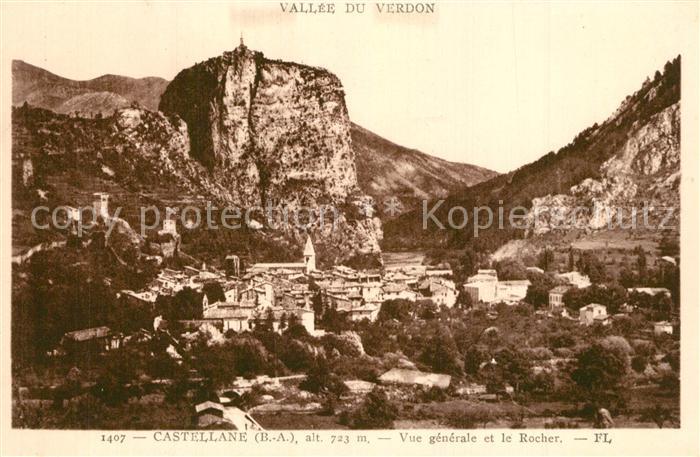 Castellane Vue Generale et le Rocher Vallee du Ver
