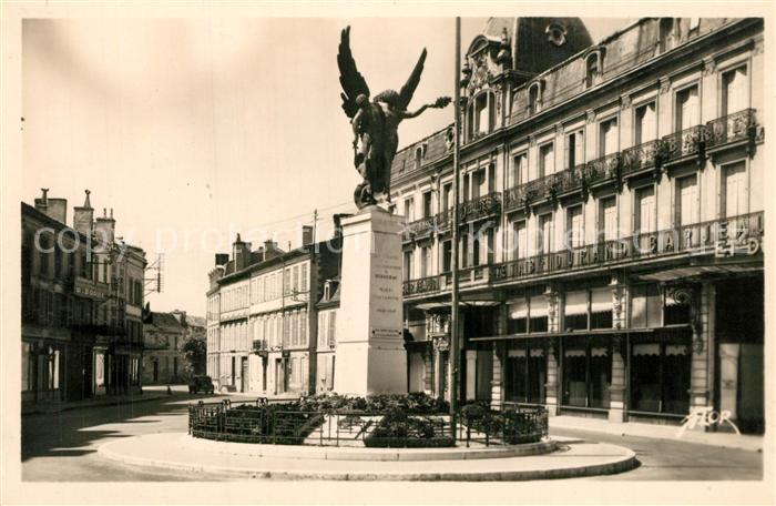 Bergerac Monument aux Morts Kriegerdenkmal
