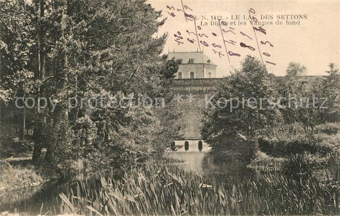 Lac des Settons La Digue et les Vannes de fond