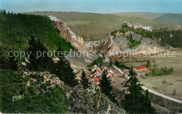 Pontarlier Doubs Défilé de La Cluse Forts de Joux et du