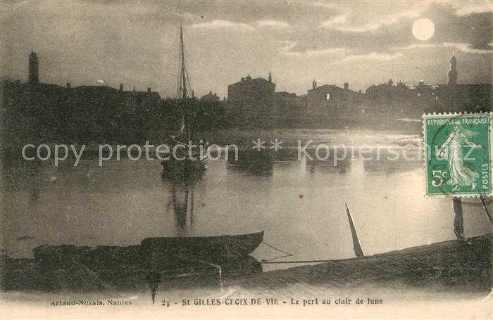 Saint-Gilles-Croix-de-Vie Vendee Le port au clair de lune