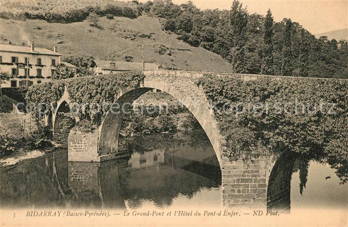 Bidarray Le Grand Pont et l’Hotel du Pont d_Enfe