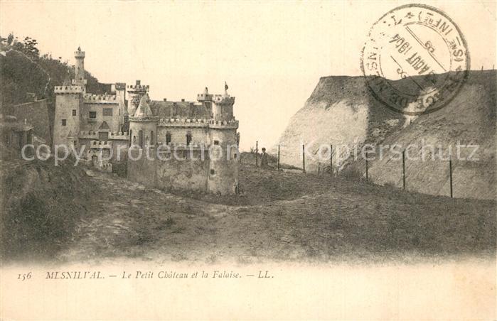 Mesnil-Val Le Petit Chateau et la Falaise