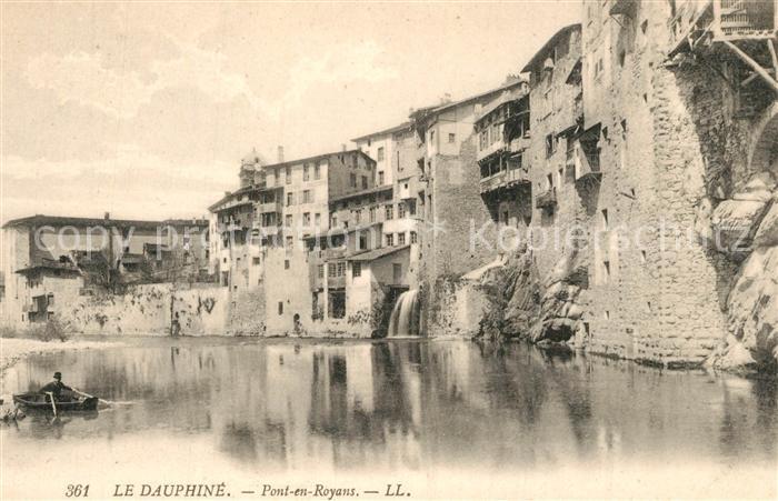 Pont-en-Royans Maisons suspendues aux bords de la rivière