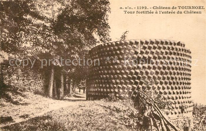 Tournoel Chateau Tour fortifiée a l'entrée du Château