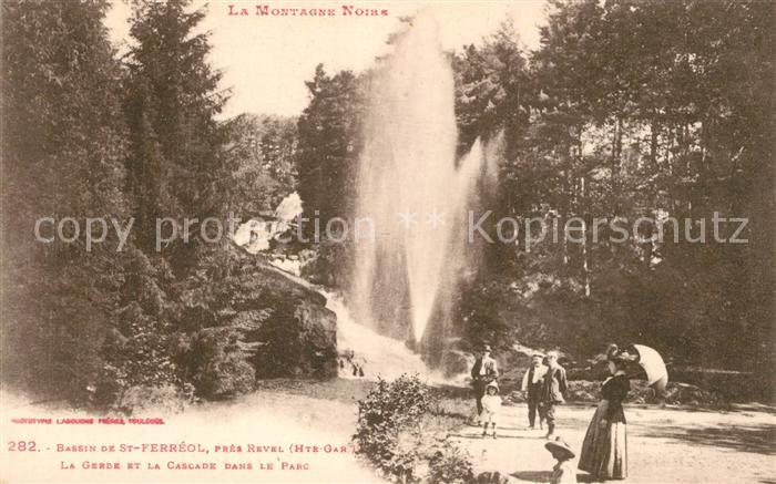 Revel Haute-Garonne Bassin de Saint Ferréol La Gerbe et Cascade dans le parc
