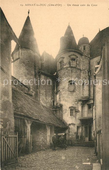 Arnay-le-Duc Un vieux coin de Cour