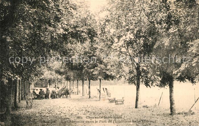 Saujon La Charmille dans le Parc de l'Etablissement Thermal
