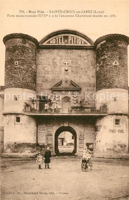 Sainte-Croix-en-Jarez Porte monumentale XVIIe siècle ancienne Chartreuse
