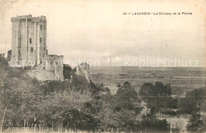 Lavardin Loir-et-Cher Chateau et la Plaine