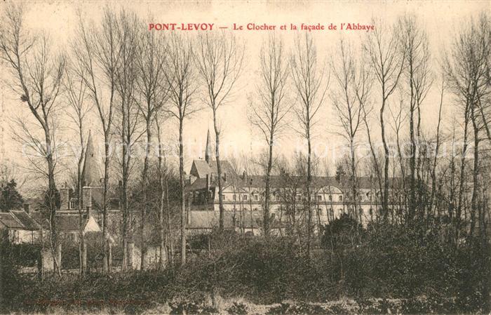 Pontlevoy Clocher et facade de l'Abbaye
