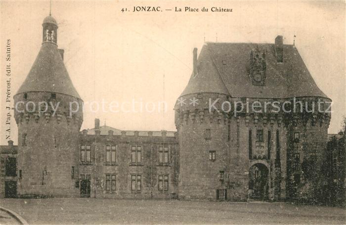 Jonzac Place du Chateau