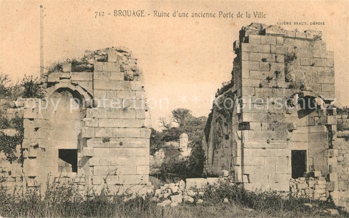 Brouage Ruine d une ancienne Porte de la Ville
