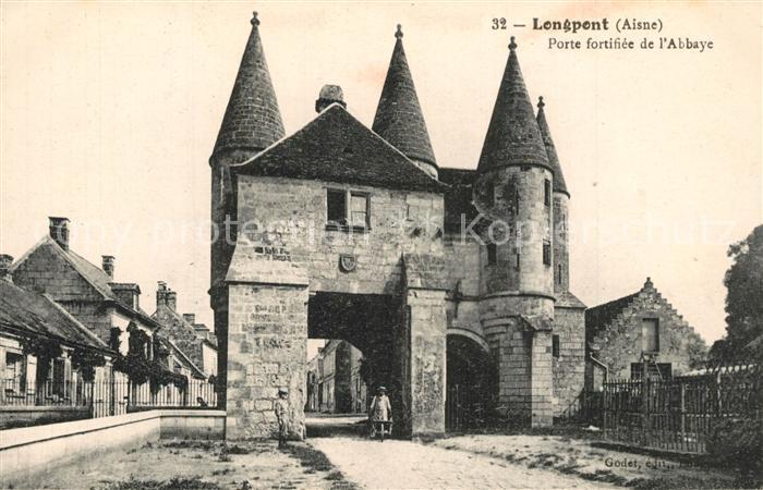 Longpont Aisne Porte fortifiée de l'Abbaye