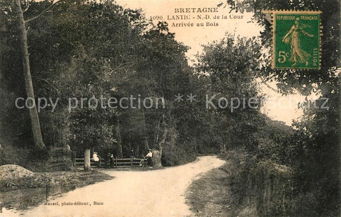 Lantic Notre Dame de la Cour arrivée au bois