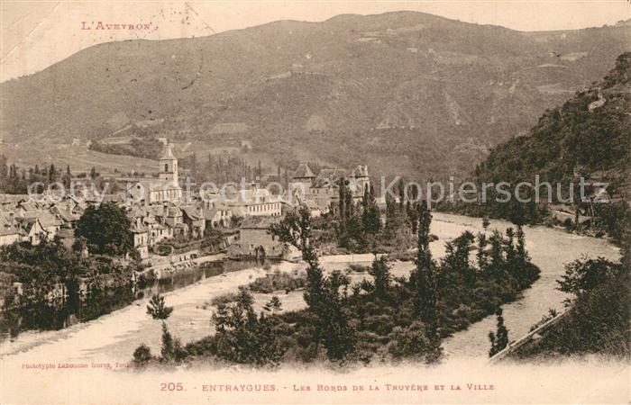 Entraygues-sur-Truyere Bords de la Truyere et la ville