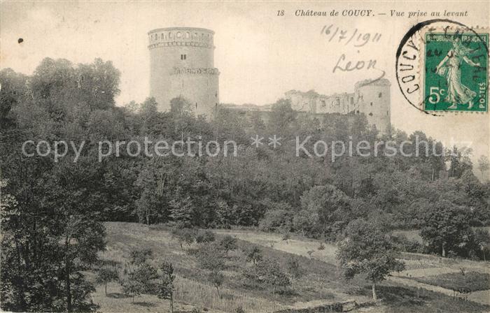 Coucy-le-Chateau-Auffrique Ruines du Chateau vue prise au levant