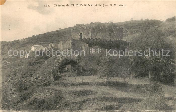 Chouvigny Ruines du Chateau XIVe siècle