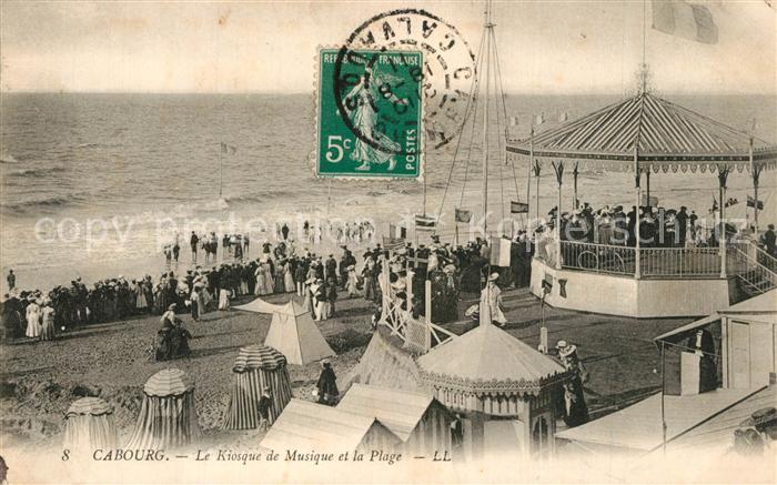 Cabourg Kiosque de Musique Plage