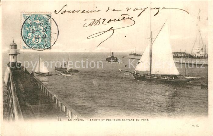 Le Havre Yachts et Pecheurs sortant du Port