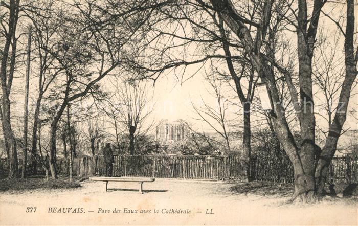 Beauvais 60 Parc des Eaux avec la Cathedrale